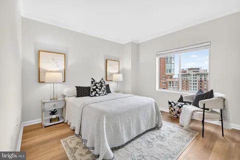 $670,000 | 2181 Jamieson Avenue, Unit 1706, Alexandria, VA 22314