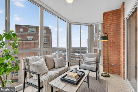 $670,000 | 2181 Jamieson Avenue, Unit 1706, Alexandria, VA 22314