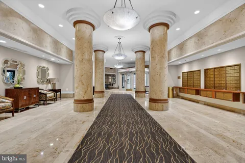 $670,000 | 2181 Jamieson Avenue, Unit 1706, Alexandria, VA 22314