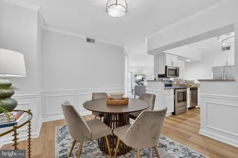 $670,000 | 2181 Jamieson Avenue, Unit 1706, Alexandria, VA 22314
