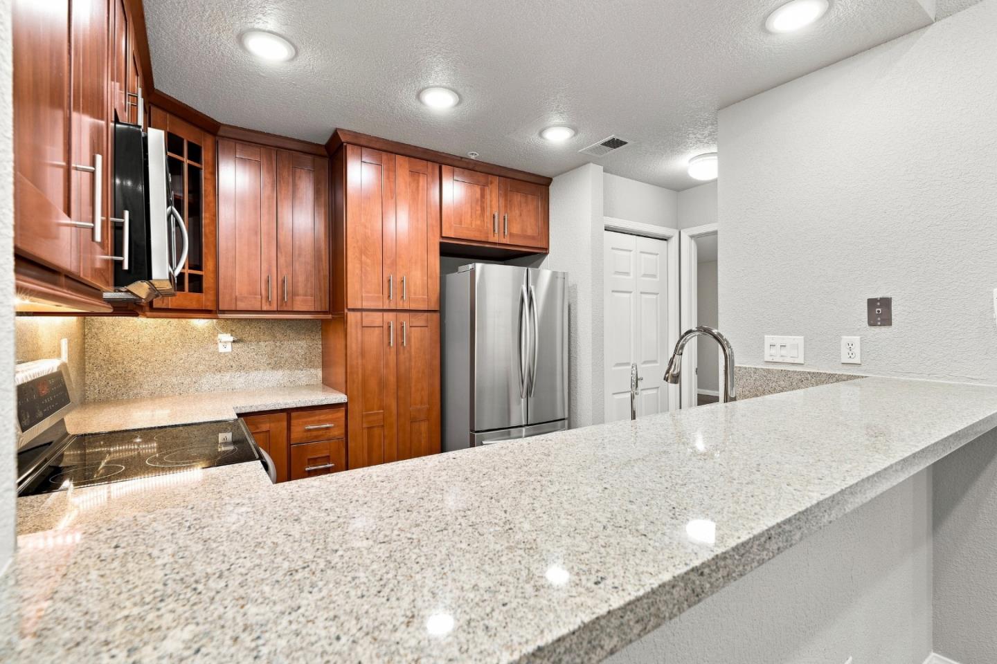 935 Old County Road, Unit 9 Belmont, CA 94002 - Photo 20 of 34 Gallery Image 20