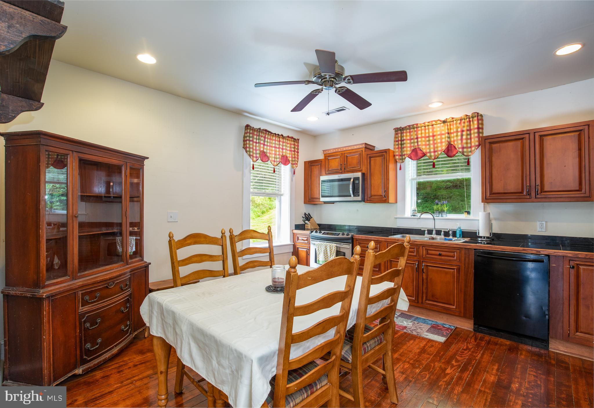18123 School House Road White Hall, MD 21161 - Photo 20 of 47 2nd Floor Kitchen