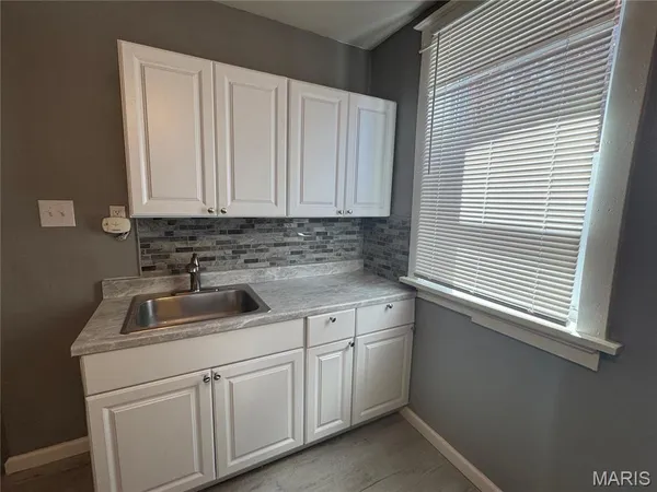 $1,300 | 919 South Boyle Avenue, Unit 923, St. Louis, MO 63110