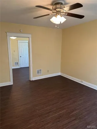 $1,300 | 919 South Boyle Avenue, Unit 923, St. Louis, MO 63110