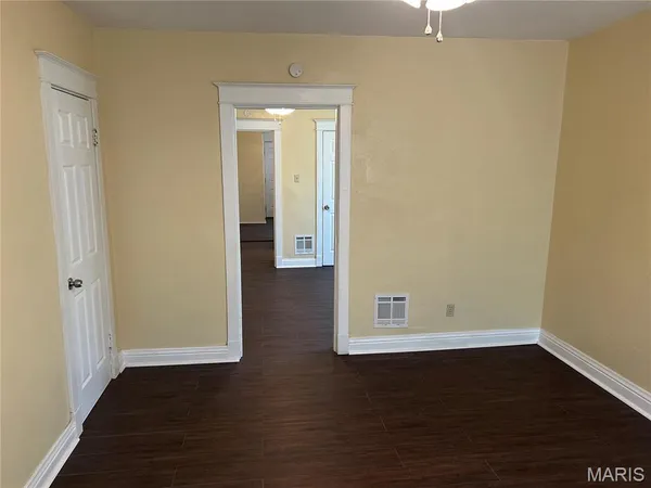 $1,300 | 919 South Boyle Avenue, Unit 923, St. Louis, MO 63110