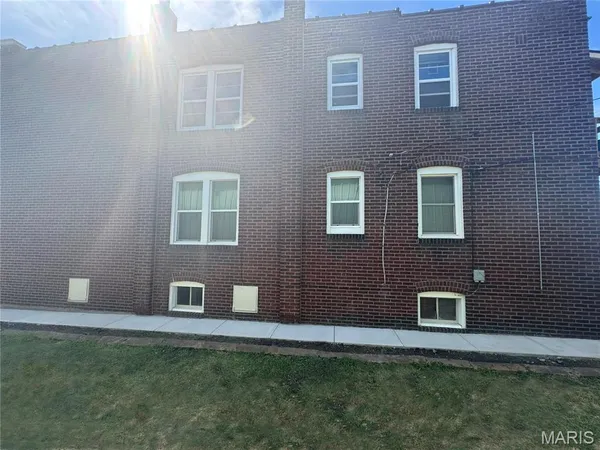 $1,300 | 919 South Boyle Avenue, Unit 923, St. Louis, MO 63110