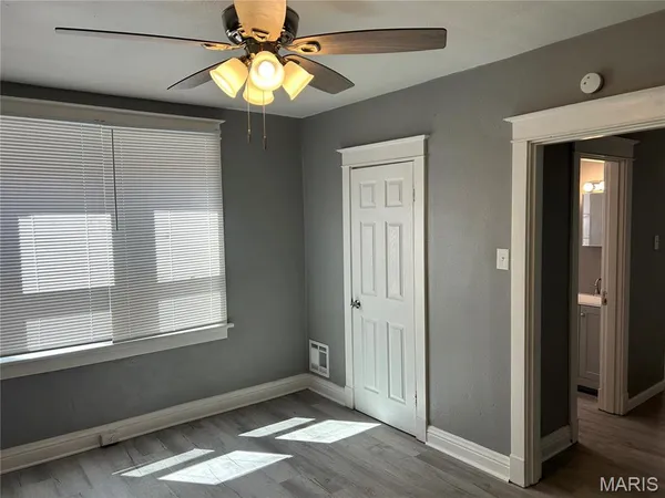 $1,300 | 919 South Boyle Avenue, Unit 923, St. Louis, MO 63110