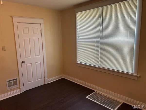 $1,300 | 919 South Boyle Avenue, Unit 923, St. Louis, MO 63110