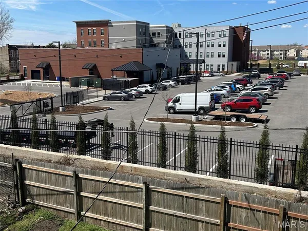 $1,300 | 919 South Boyle Avenue, Unit 923, St. Louis, MO 63110