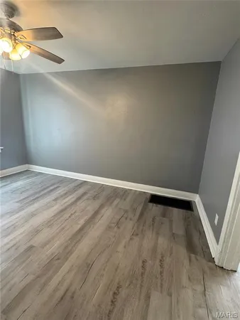 $1,300 | 919 South Boyle Avenue, Unit 923, St. Louis, MO 63110