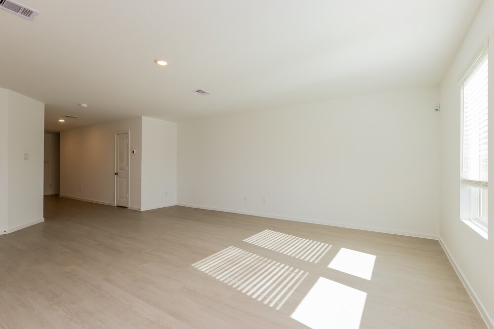 2612 Shady Cedar Court Conroe, TX 77301 - Photo 6 of 17 an empty room with windows