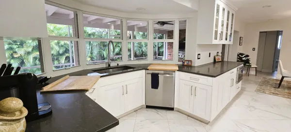 $9,000 | 1568 Point Way, North Palm Beach, FL 33408