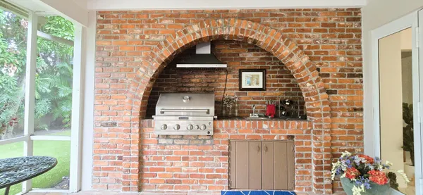 $9,000 | 1568 Point Way, North Palm Beach, FL 33408