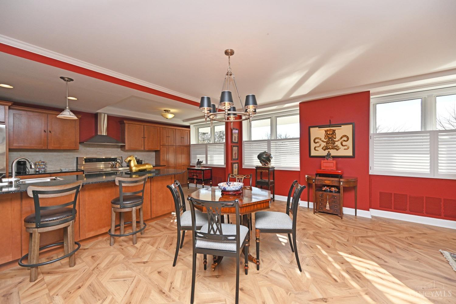 2444 Madison Road, Unit 204 Cincinnati, OH 45208 - Photo 12 of 27 Gallery Image 12
