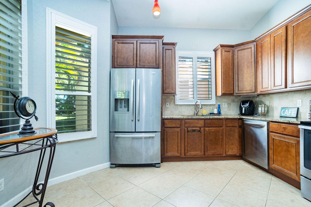 6020 Spring Lake Terrace Fort Pierce, FL 34951 - Photo 12 of 39 DSC06206