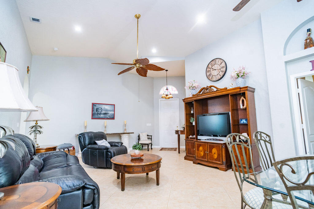 6020 Spring Lake Terrace Fort Pierce, FL 34951 - Photo 7 of 39 DSC06090 (1)