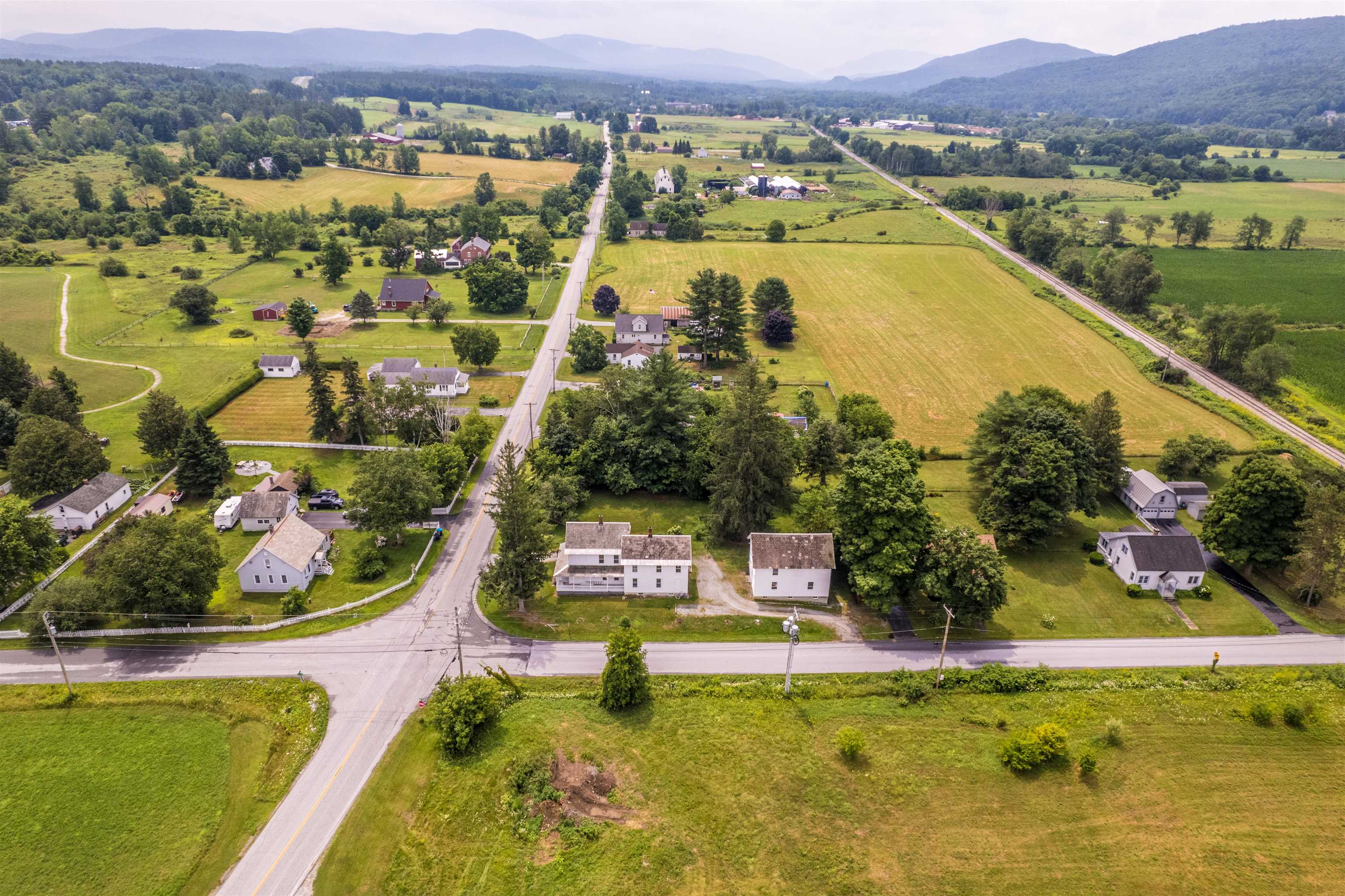 3497 Middle Road Clarendon, VT 05759 - Photo 2 of 54