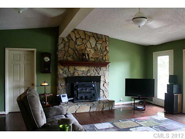 7521 Buckland Road Charlotte, NC 28278 - Photo 11 of 16 Gallery Image 11