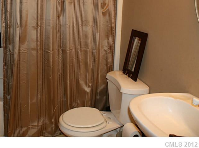 7521 Buckland Road Charlotte, NC 28278 - Photo 16 of 16 Gallery Image 16