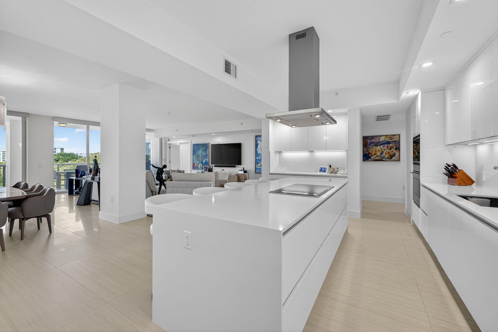 20155 Boca W Drive, Unit C302 Boca Raton, FL 33434 - Photo 7 of 78 a large white kitchen with a large window