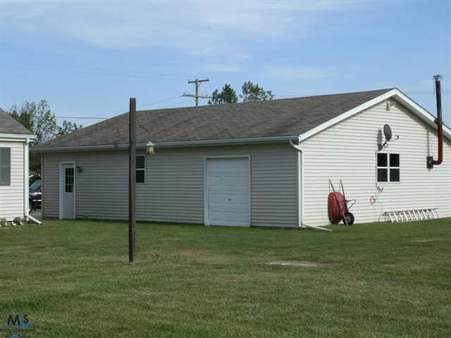 4101 Vincent Road North Street, MI 48049 - Photo 13 of 15 31114630-12.JPG