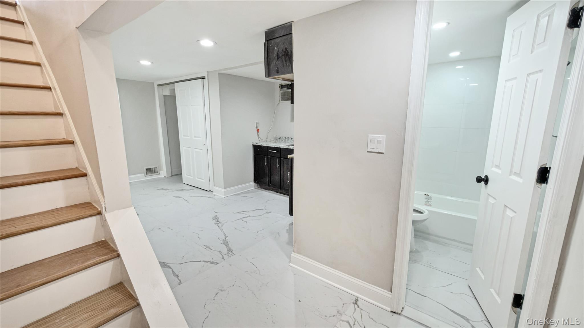 58 Rutland Road Freeport, NY 11520 - Photo 24 of 36