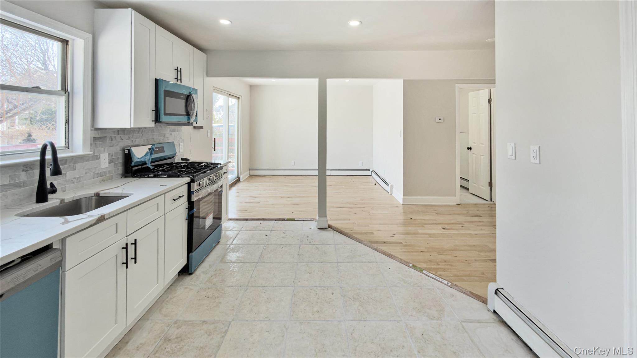 58 Rutland Road Freeport, NY 11520 - Photo 10 of 36