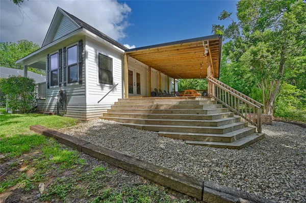 $315,000 | 511 Pecan Street, Brenham, TX 77833