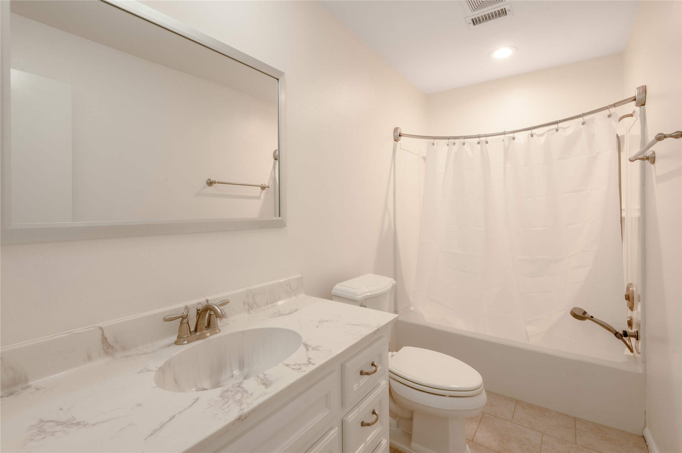 208 Waters Edge Huntsville, TX 77340 - Photo 16 of 28