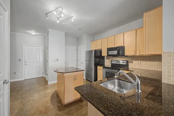 $1,800 | 1803 Broadway, Unit 612, Nashville, TN 37203