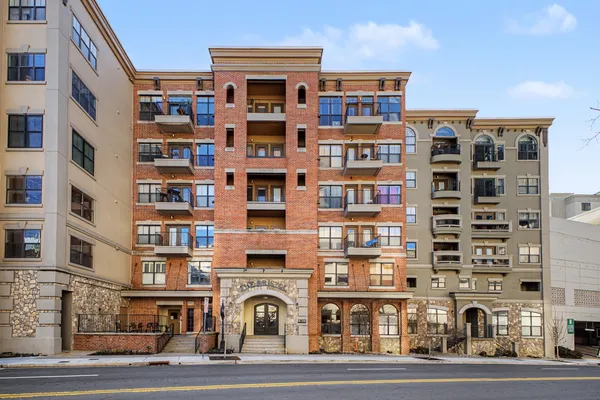 $1,800 | 1803 Broadway, Unit 612, Nashville, TN 37203