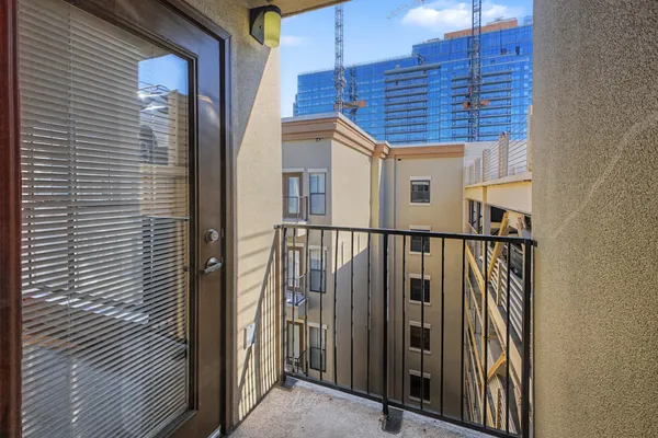 $1,800 | 1803 Broadway, Unit 612, Nashville, TN 37203