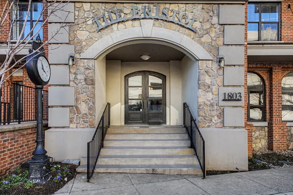 $1,800 | 1803 Broadway, Unit 612, Nashville, TN 37203