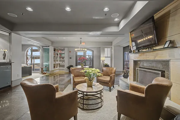 $1,800 | 1803 Broadway, Unit 612, Nashville, TN 37203