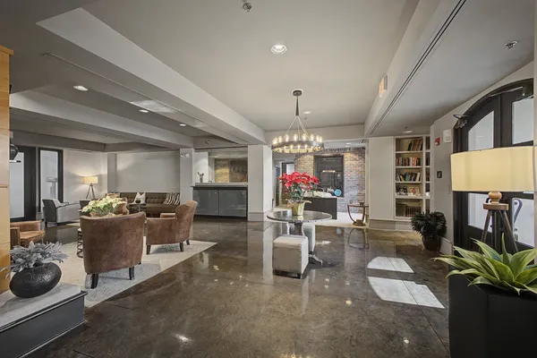 $1,800 | 1803 Broadway, Unit 612, Nashville, TN 37203