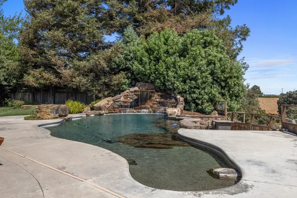 $1,299,900 | 8300 Jantzen Road, Modesto, CA 95357