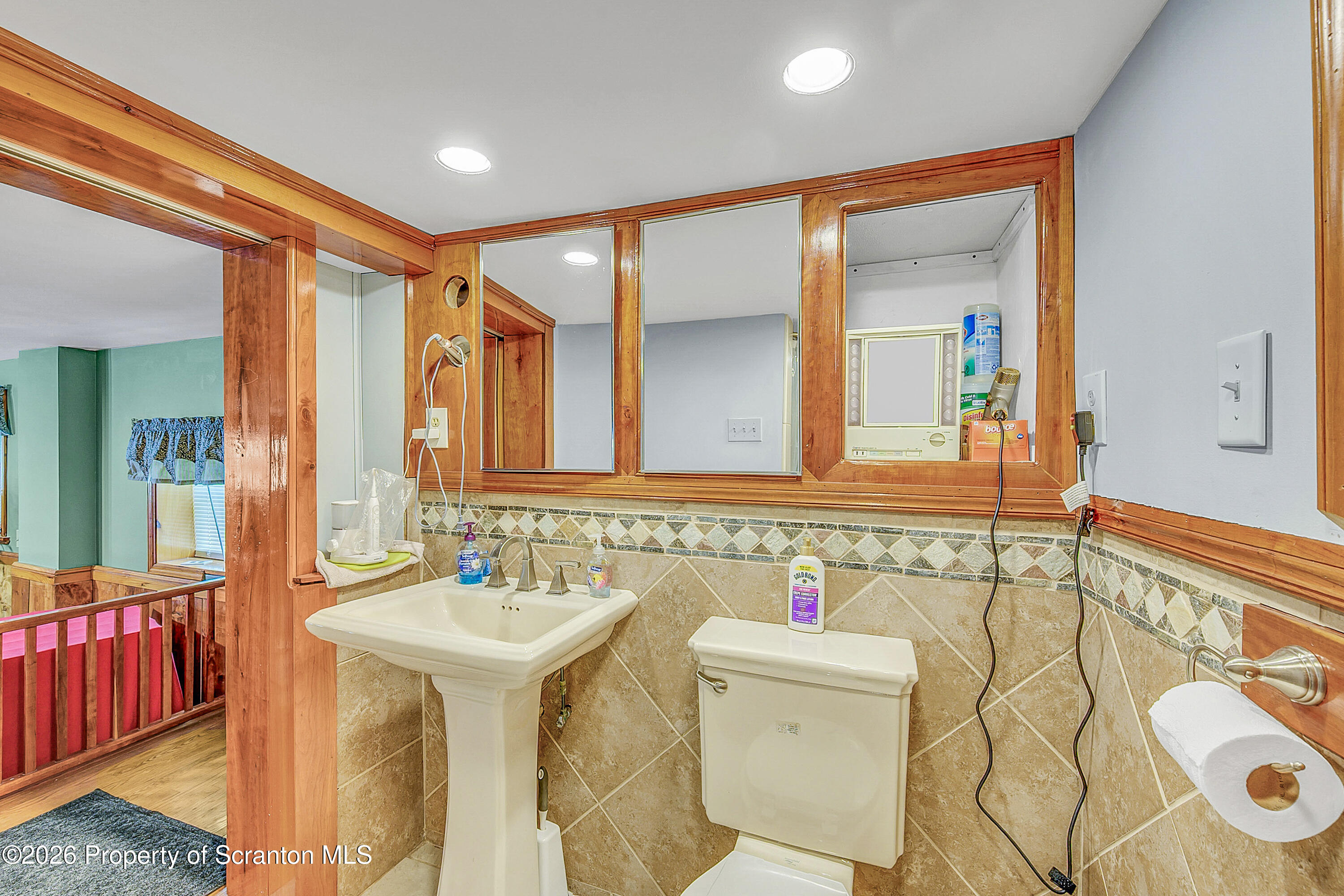 110 Spring Garden Street Moscow, PA 18444 - Photo 26 of 61 Primary Bathroom