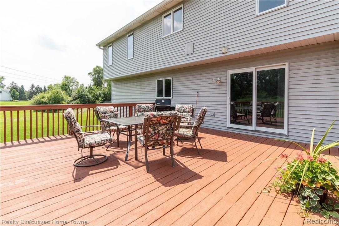 1071 South Allen Road St. Clair, MI 48079 - Photo 8 of 36 Deck 3.jpg