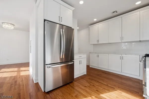 $2,800 | 915 Main Street, Unit 2R, Boonton, NJ 07005