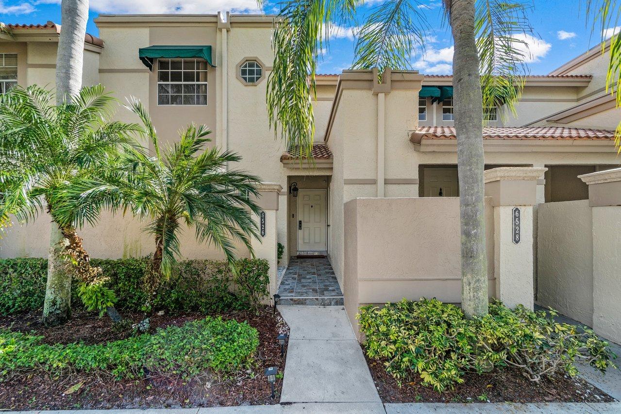 6526 Via Regina Boca Raton, FL 33433 - Photo 4 of 21 003-6526ViaRegina-BocaRaton-FL-33433-SMA