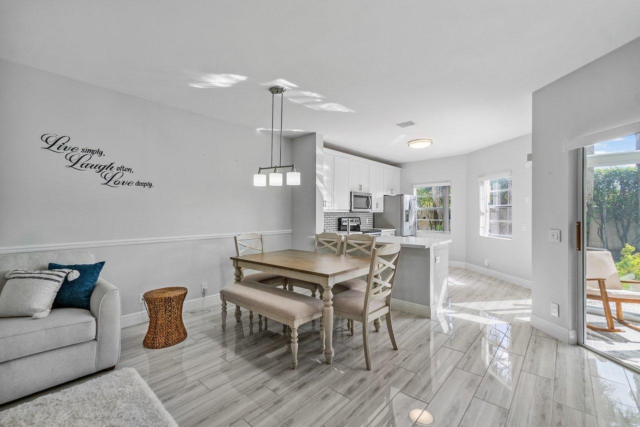 6526 Via Regina Boca Raton, FL 33433 - Photo 9 of 21 009-6526ViaRegina-BocaRaton-FL-33433-SMA