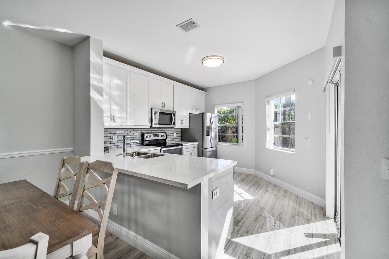 6526 Via Regina Boca Raton, FL 33433 - Photo 10 of 21 010-6526ViaRegina-BocaRaton-FL-33433-SMA