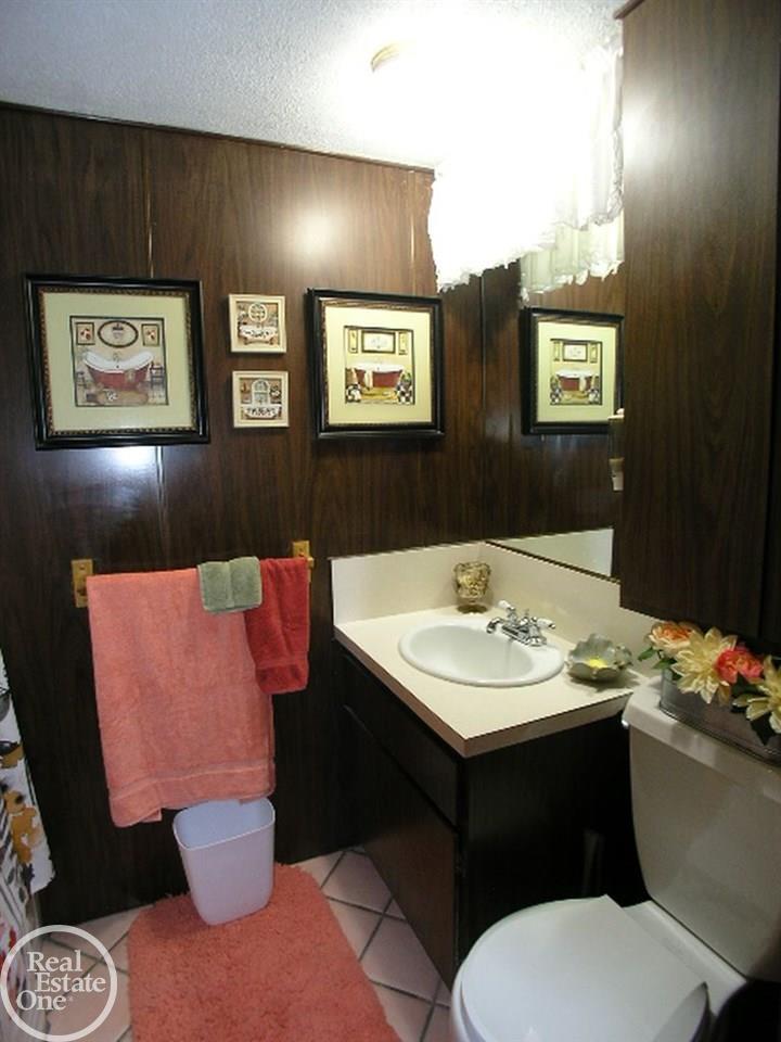 4568 East 10 Mile Road Warren, MI 48091 - Photo 25 of 31 31391863-24.JPG