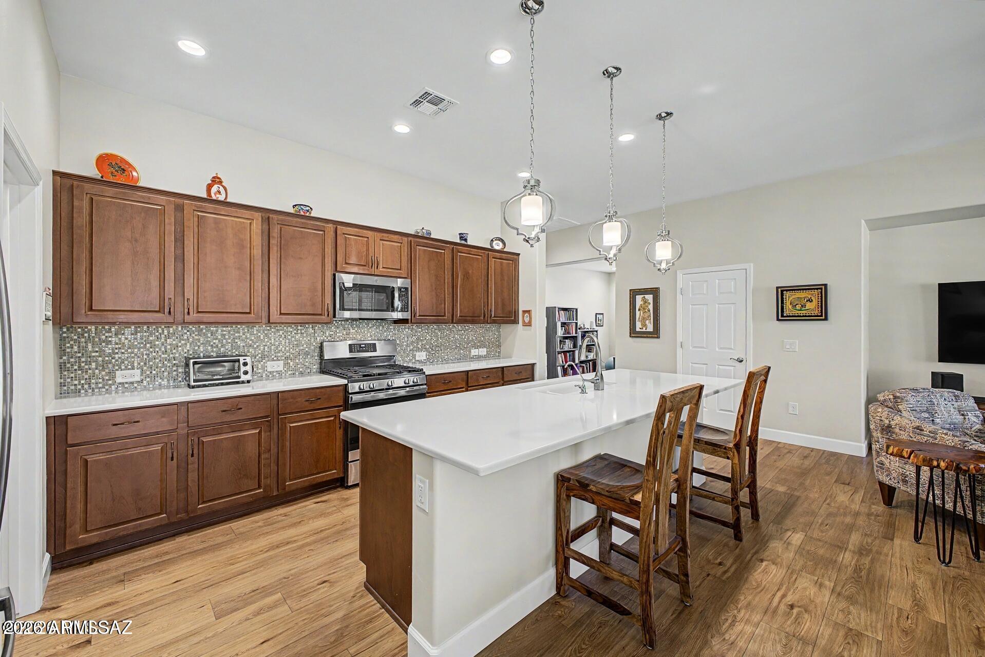 61202 East Shale Road Oracle, AZ 85623 - Photo 9 of 40 20260608185441665069000000-o