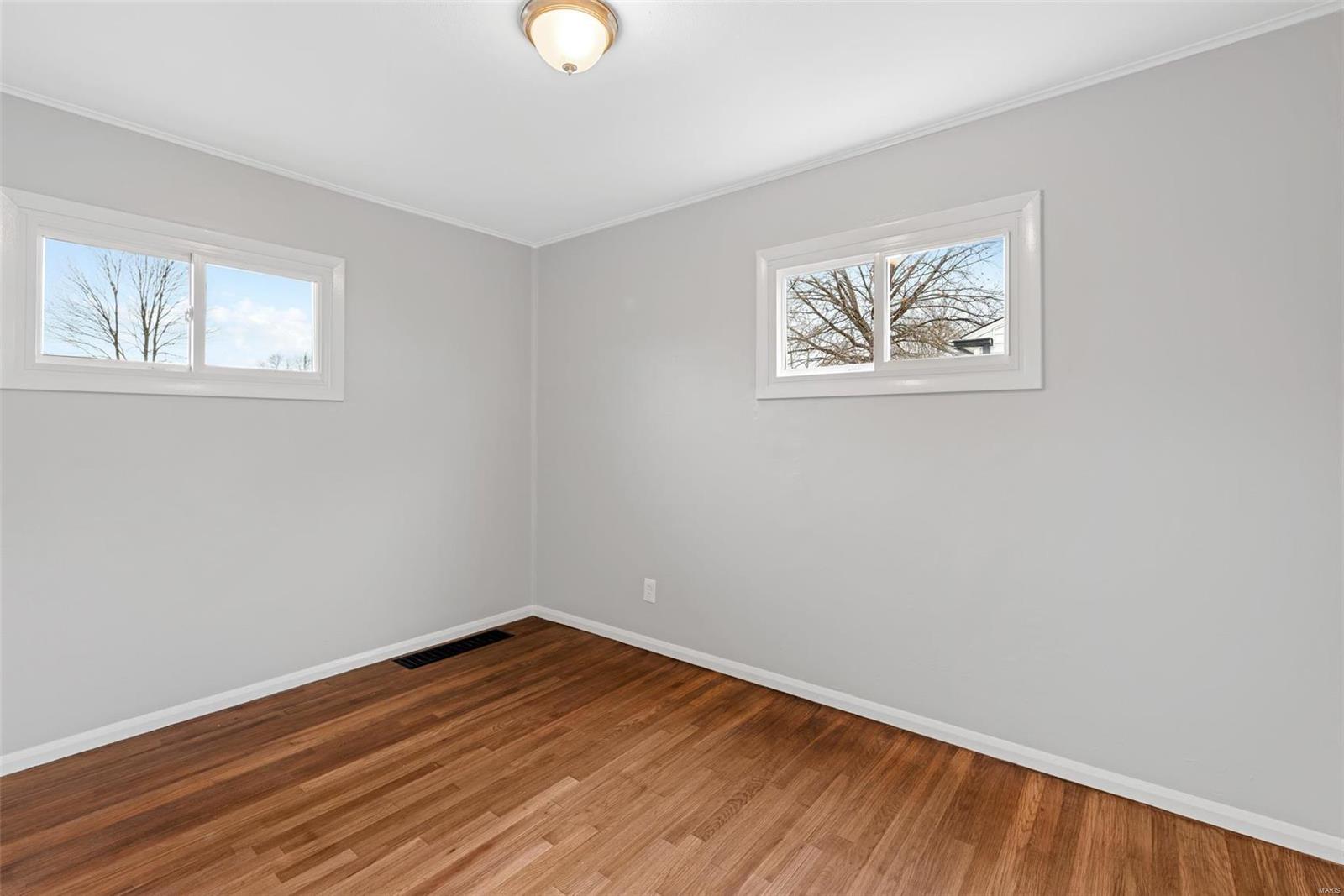 4651 Heege Road St. Louis, MO 63123 - Photo 11 of 17 Gallery Image 11