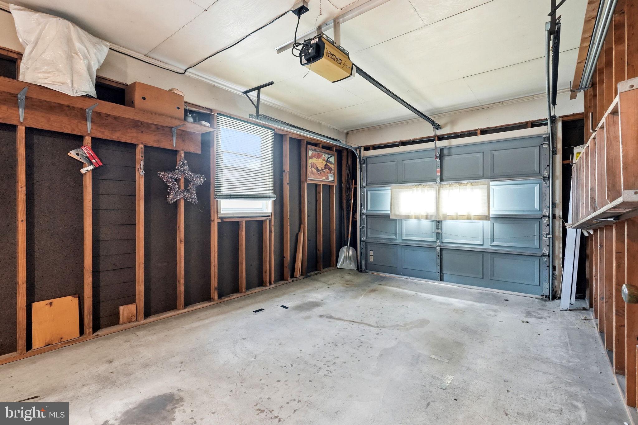 56 Hillview Road Birdsboro, PA 19508 - Photo 4 of 37 Gallery Image 4