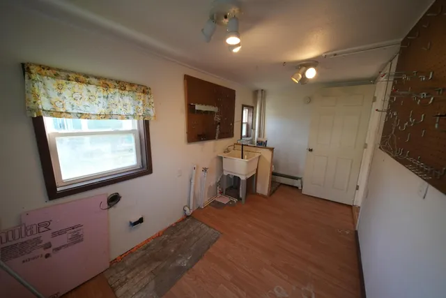 $99,900 | 4 Bowdoin Street, Houlton, ME 04730