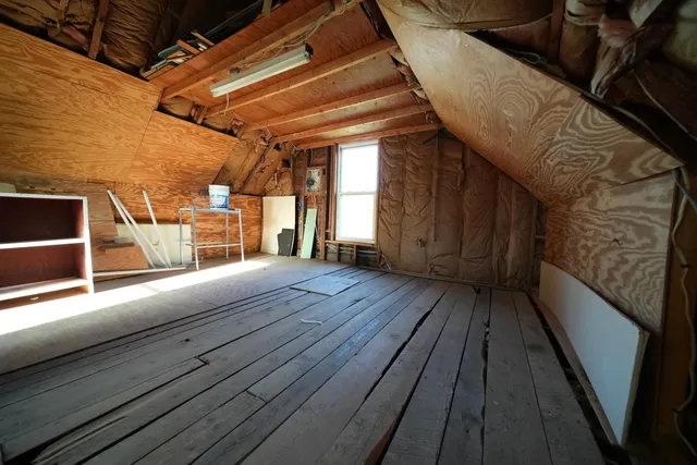 $99,900 | 4 Bowdoin Street, Houlton, ME 04730