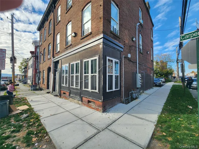 $1,750 | 57 Carpenter Avenue, Newburgh, NY 12550