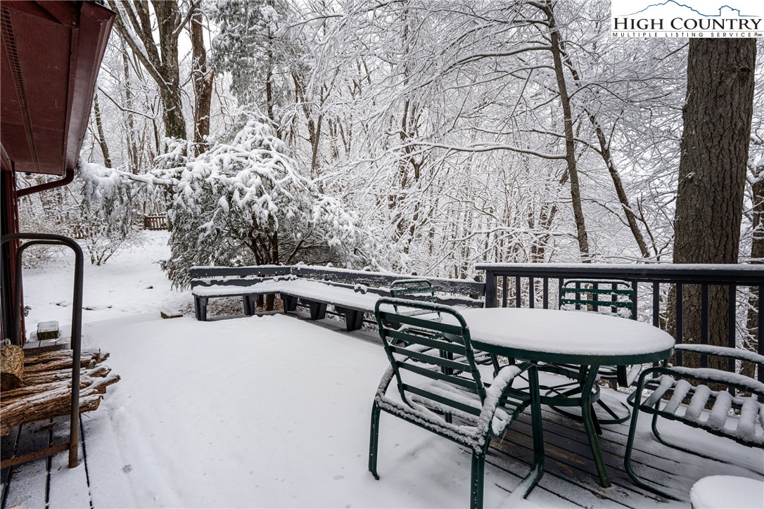 1355 Pine Run Road Boone, NC 28607 - Photo 27 of 37 a view of balcony with furniture